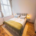 Rr - Modern Living - 84 Qm - Kitchen - Parking Apartment