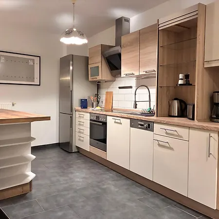 Rr - Modern Living - 1 - 84 Qm - Kitchen - Parking Magdeburg