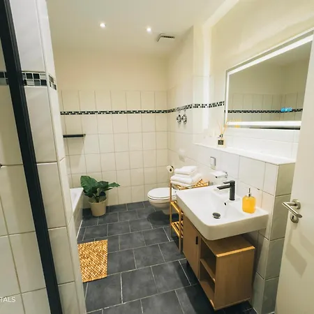 Rr - Modern Living - 1 - 84 Qm - Kitchen - Parking Apartament Magdeburg