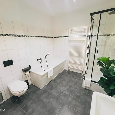 Rr - Modern Living - 84 Qm - Kitchen - Parking *